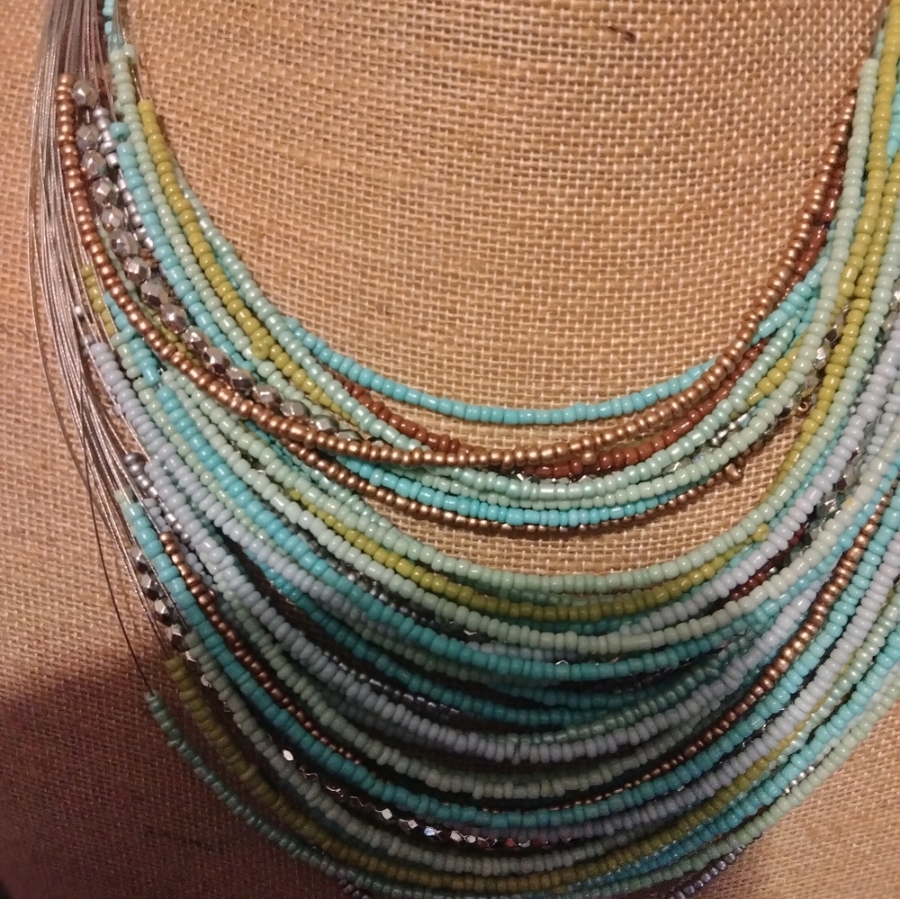 String necklace - Picture 2 of 5